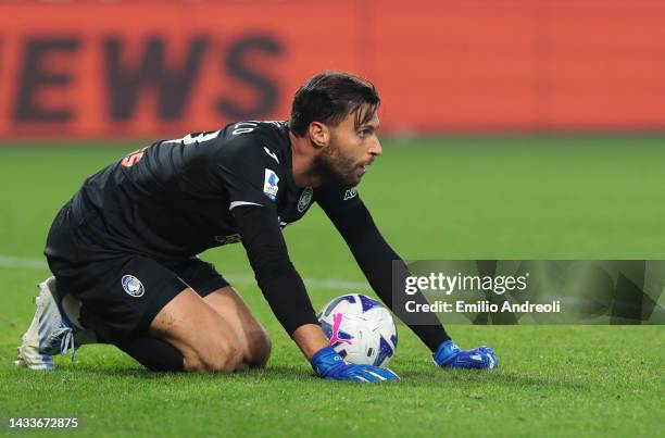 Marco Sportiello of Atalanta BC reacts during the Serie A match between Atalanta BC and US Sassuolo at Gewiss Stadium on October 15, 2022 in Bergamo,...