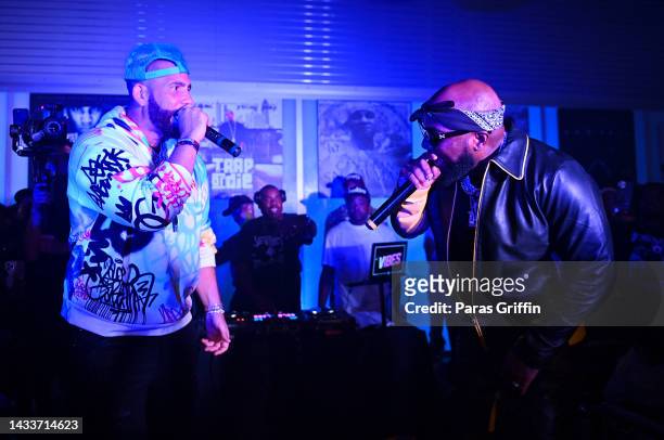 Drama and Jeezy performs onstage during the Jeezy x DJ Drama presents Gangsta Grillz Mixtape 'SnoFall' B-Sides concert at Future Gallery the...