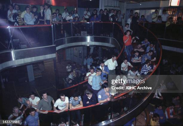 The Double Down Room on board the Cunard liner 'RMS Queen Elizabeth 2', which has been requisitioned as a British troopship during the Falklands War,...