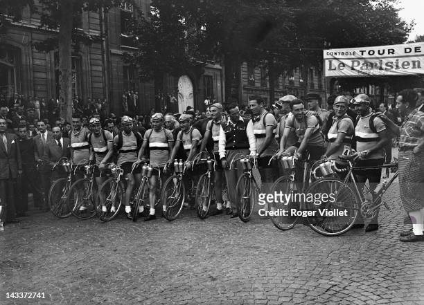 Tour de France, French national team, From left to right: Louison Bobet, Louis Caput, Edouard Fachleitner, Massal, Kleber Piot, Lucien Teisseire, Léo...