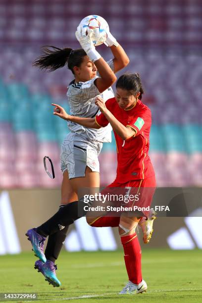 Yuexin Huo of China and Luisa Agudelo of Colombia during the FIFA U-17 Women's World Cup 2022 group stage match between China and Colombia at DY...