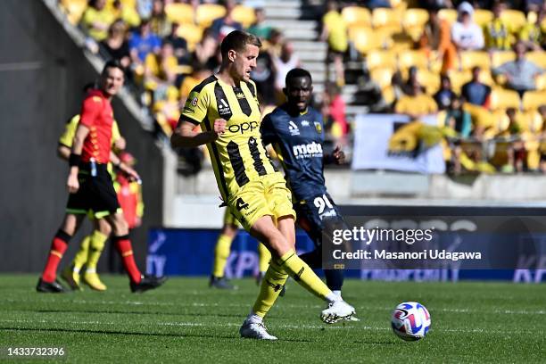 Scott Wootton of the Phoenix passes the ball during the round two A-League Men's match between Wellington Phoenix and Central Coast Mariners at Sky...