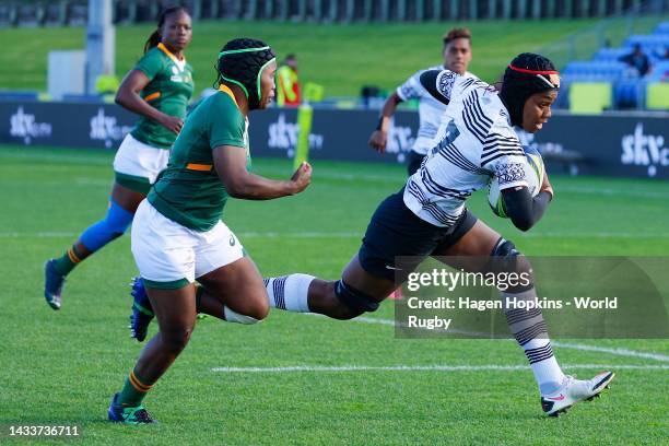 Raijieli Daveua of Fiji runs the ball during the Pool C Rugby World Cup 2021 match between Fiji and South Africa at Waitakere Stadium on October 16...