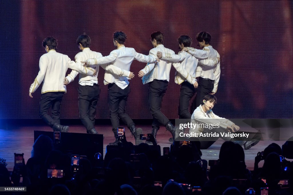 Jungwon performs with members of Enhypen at Radio City Music Hall on...  News Photo - Getty Images