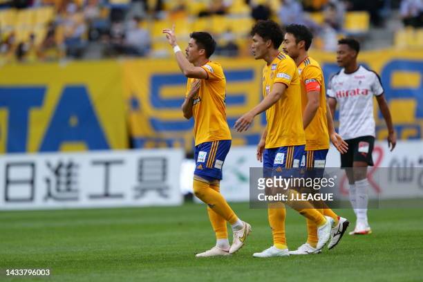 Cayman TOGASHI of Vegalta Sendai celebrates scoring his side's first goal during the J.LEAGUE Meiji Yasuda J2 41st Sec. Match between Vegalta Sendai...