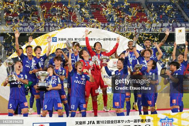 Players of Ventforet Kofu celebrate their victory following the 102nd Emperor's Cup final between Ventforet Kofu and Sanfrecce Hiroshima at Nissan...