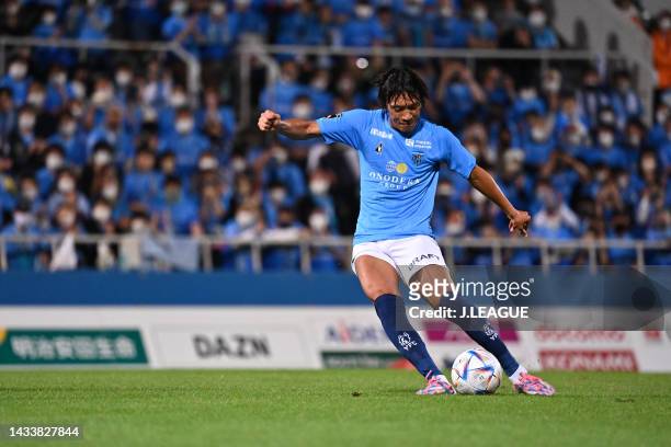 Shunsuke NAKAMURA of Yokohama FC takes the free kick during the J.LEAGUE Meiji Yasuda J2 41st Sec. Match between Yokohama FC and Zweigen Kanazawa at...