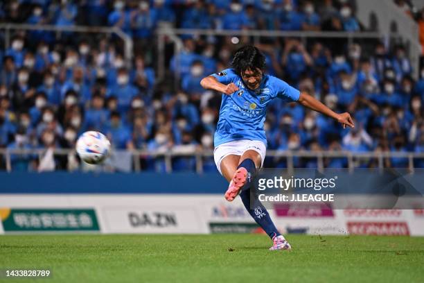 Shunsuke NAKAMURA of Yokohama FC takes the free kick during the J.LEAGUE Meiji Yasuda J2 41st Sec. Match between Yokohama FC and Zweigen Kanazawa at...