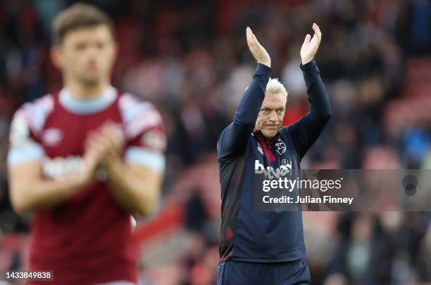 David Moyes, Manager of West Ham United applauds the fans following the Premier League match between Southampton FC and West Ham United at Friends...