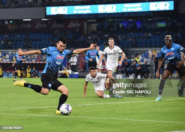 Hirving Lozano of Napoli scores the 2-1 goal of Napoli during the Serie A match between SSC Napoli and Bologna FC at Stadio Diego Armando Maradona on...