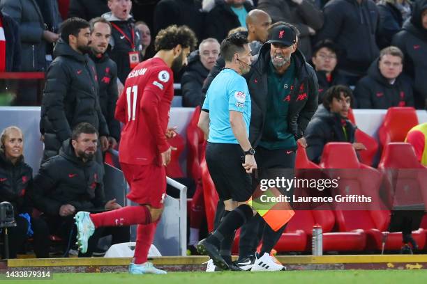Juergen Klopp, Manager of Liverpool shouts at linesman Gary Beswick during the Premier League match between Liverpool FC and Manchester City at...