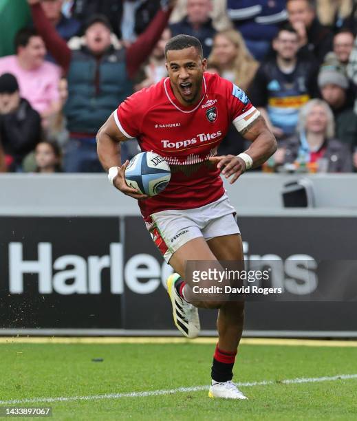 Anthony Watson of Leicester Tigers breaks clear to score their fourth try during the Gallagher Premiership Rugby match between Harlequins and...