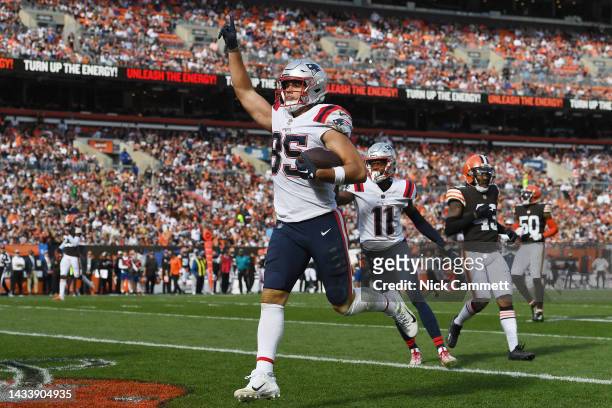 Hunter Henry of the New England Patriots celebrates while scoring a touchdown during the third quarter against the Cleveland Browns at FirstEnergy...