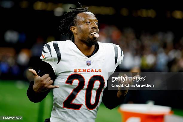 Eli Apple of the Cincinnati Bengals celebrates after defeating the New Orleans Saints 30-26 at Caesars Superdome on October 16, 2022 in New Orleans,...