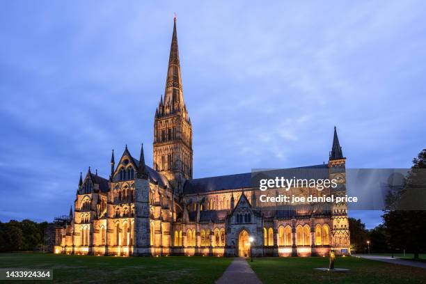 salisbury cathedral, salisbury, wiltshire, england - salisbury cathedral stock pictures, royalty-free photos & images