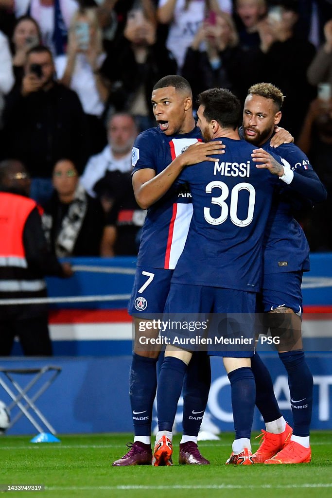 Paris Saint-Germain v Olympique Marseille - Ligue 1 Uber Eats