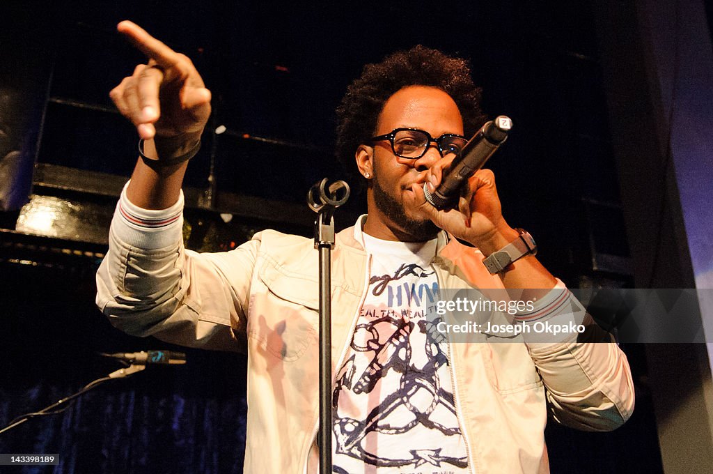 Dwele Performs in London