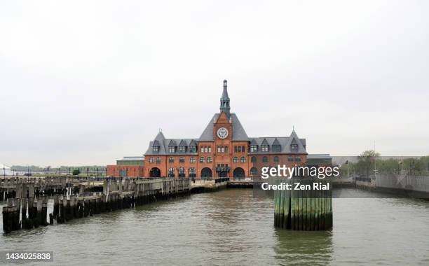 central railroad of new jersey terminal, liberty state park - liberty state park stock-fotos und bilder