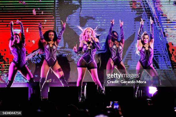 Iggy Azalea performs during Pitbull's "Can't Stop Us Now" summer tour at Amway Center on October 16, 2022 in Orlando, Florida.