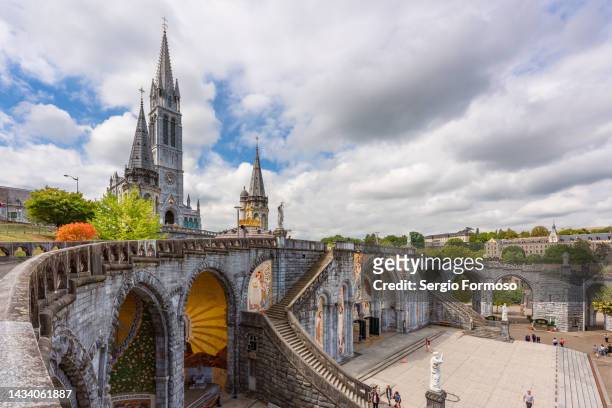 view of the sanctuary of lourdes in france - hautes pyrénées stock pictures, royalty-free photos & images