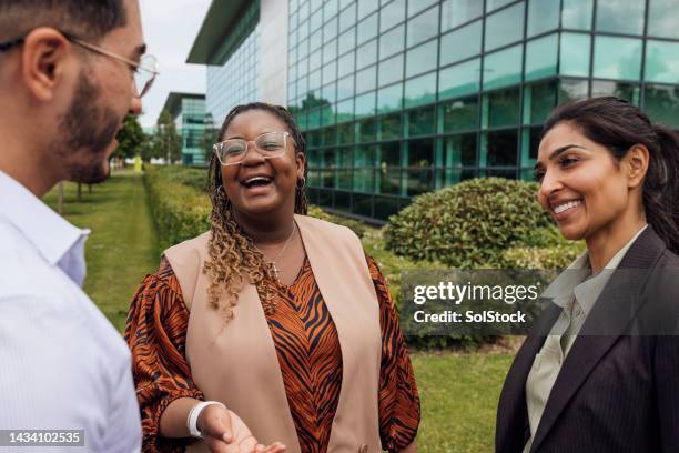 work team bonding - business park uk stock pictures, royalty-free photos & images