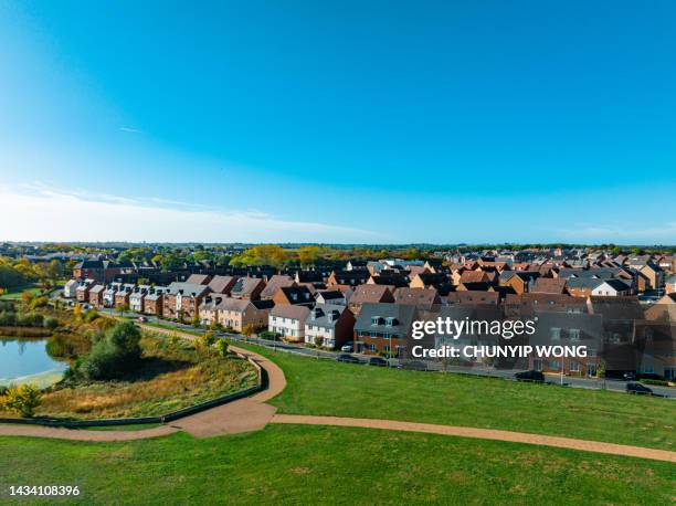 aerial video shooting in milton keynes, uk - housing development uk stock pictures, royalty-free photos & images