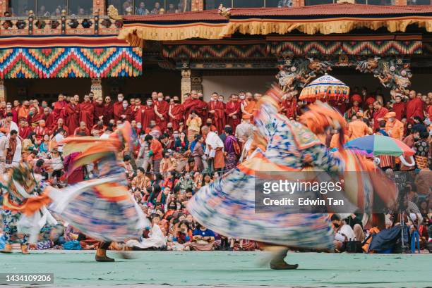 thimphu tshechu festival celebration in tashichho dzong on october 6th year 2022 - thimphu 個照片及圖片檔