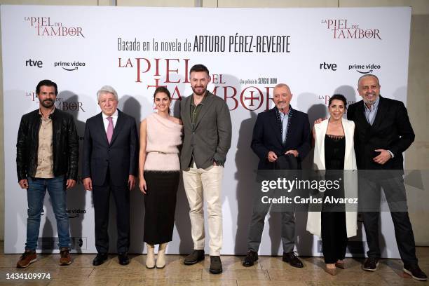 Actor Rodolfo Sancho, producer Enrique Cerezo, actress Amaia Salamanca, actor Richard Armitage, author Arturo Perez-Reverte, actress Alicia...