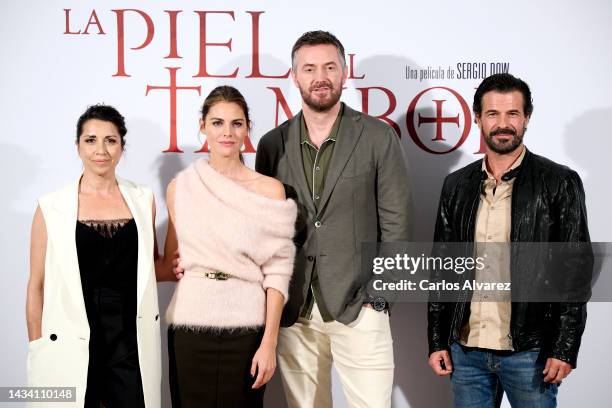 Actors Alicia Borrachero, Amaia Salamanca, Richard Armitage and Rodolfo Sancho attend the "La Piel del Tambor" photocall at the Villarreal Hotel on...