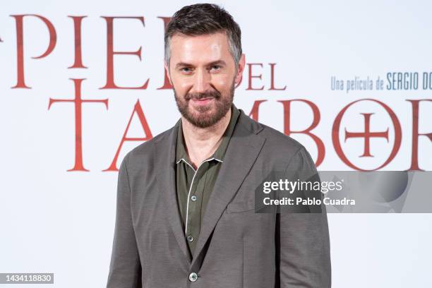 British actor Richard Armitage attends the "La Piel del Tambor" photocall at the Villa Real hotel on October 17, 2022 in Madrid, Spain.