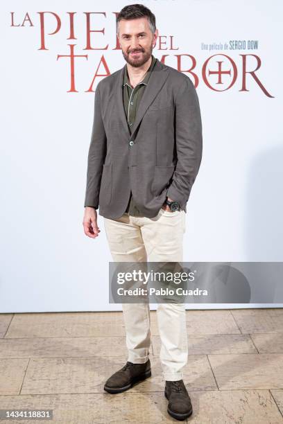 British actor Richard Armitage attends the "La Piel del Tambor" photocall at the Villa Real hotel on October 17, 2022 in Madrid, Spain.
