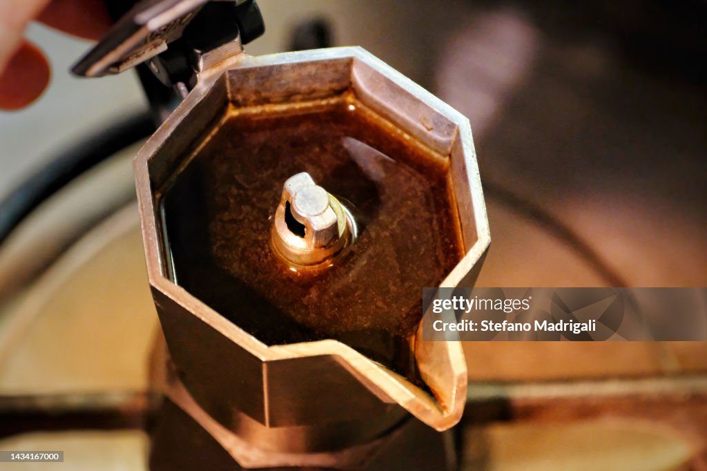 Making coffee with the coffee maker