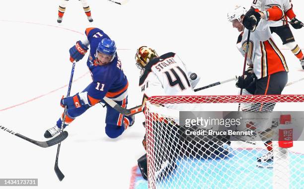 Anthony Stolarz of the Anaheim Ducks makes the save on Zach Parise of the New York Islanders at the UBS Arena on October 15, 2022 in Elmont, New York.