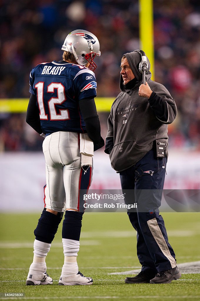 Denver Broncos v New England Patriots