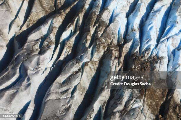 Crevassed Ridge Rock Crevasse Photos and Premium High Res Pictures - Getty Images
