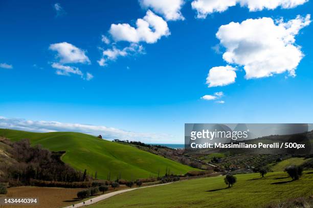 scenic view of landscape against sky,roseto degli abruzzi,abruzzo,italy - abruzzi fotografías e imágenes de stock