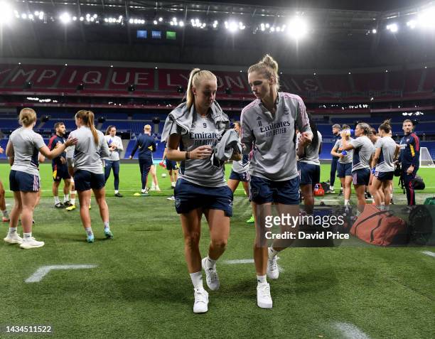 Beth Mead and Vivianne Miedema of Arsenal during the Arsenal Women's training session at Groupama Stadium on October 18, 2022 in Lyon, France.