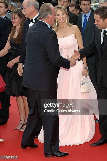 Spanish King Juan Carlos of Spain and Corinna zu Sayn-Wittgenstein attend the Laureus Sports Awards 2006 at Parc del Forum on May 22, 2006 in...