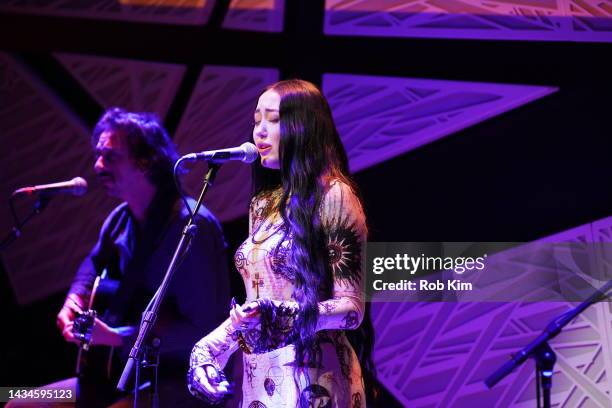 Noah Cyrus Photos and Premium High Res Pictures - Getty Images