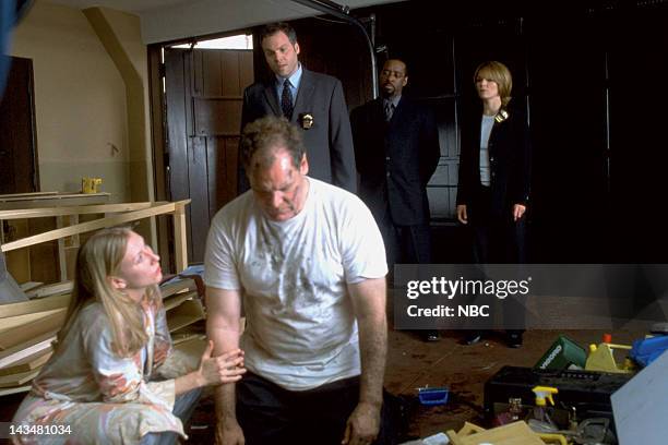 Dead" Episode 1 -- Aired 9/29/02 -- Pictured: Tina Benko as Susan Rowan, Jay O. Sanders as Harry Rowan, Vincent D'Onofrio as Detective Robert Goren,...