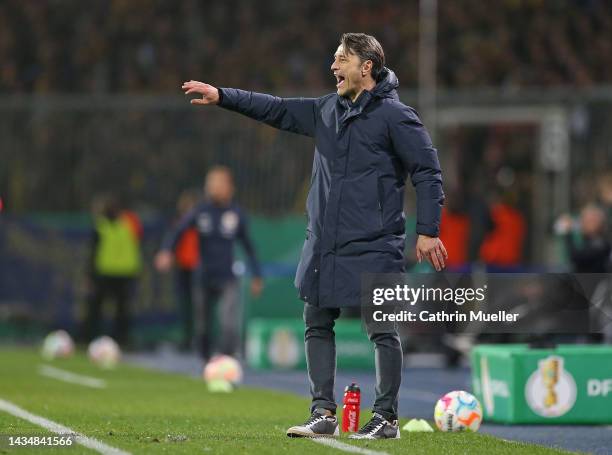 Niko Kovac, head coach of VfL Wolfsburg reacts during the DFB Cup second round match between Eintracht Braunschweig and VfL Wolfsburg at Eintracht...