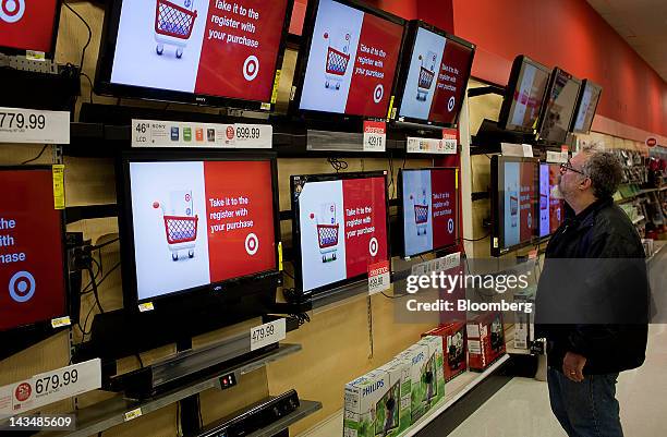 Target Screen Shoping Brooklyn Target Store Photos and Premium High Res Pictures - Getty Images