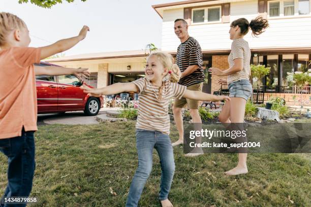 happy everyday family moments - oshawa 個照片及圖片檔