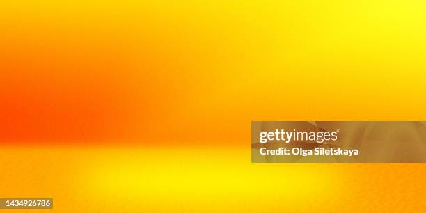 studio backgrounds - gelber hintergrund stock-fotos und bilder