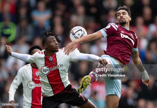 Joe Aribo of Southampton and de Lima Lucas Paqueta of West Ham United during the Premier League match between Southampton FC and West Ham United at...