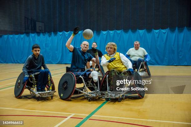 freundschafts-rugby-turnier - wheelchair rugby stock-fotos und bilder
