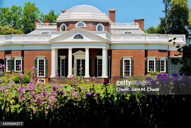 monticello, thomas jefferson's home, charlottesville, virginia (usa) - thomas jefferson monticello stock pictures, royalty-free photos & images