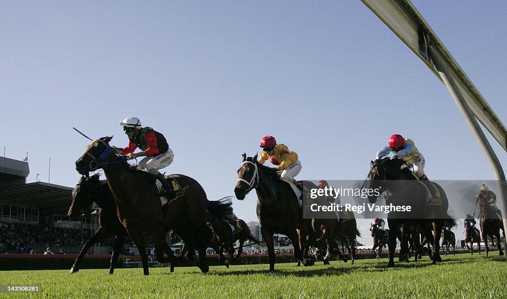 Schweppes Oaks Day