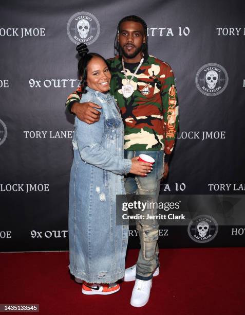 https://media.gettyimages.com/id/1435133545/photo/los-angeles-california-hotblock-jmoe-and-guest-attend-his-9x-outta-10-video-launch-with.jpg?s=612x612&w=gi&k=20&c=8HtfSu0Z3WXiZV687S-__t4mZZqCsZMiJLzmRjDONL8=