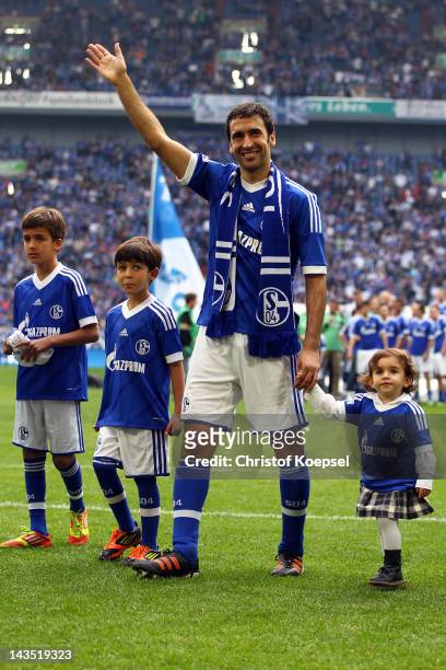 Raul Gonzalez of Schalke and his children say farewell to the fans after winning 4-0 the Bundesliga match between FC Schalke 04 and Hertha BSC Berlin...
